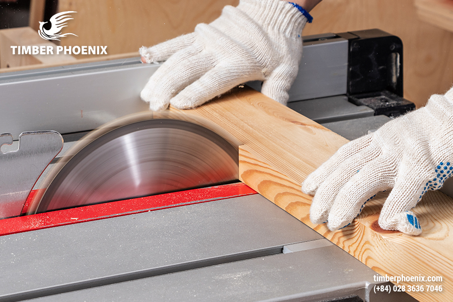 Tìm hiểu các bước trong quy trình cắt gỗ.